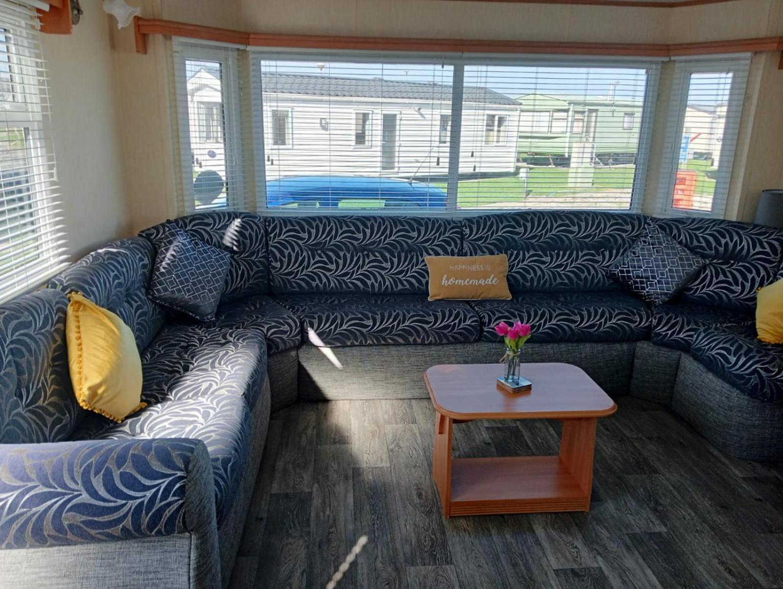 Modern 2 Bedroom Static Caravan - Lyons Kingsley Holiday Park - Pensarn, Abergele - Pet Friendly Exteriér fotografie